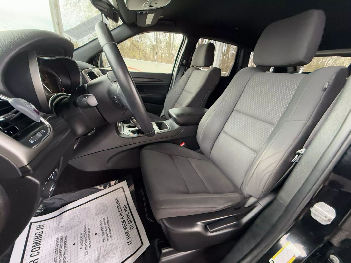 2019 Jeep Grand Cherokee - Image 16