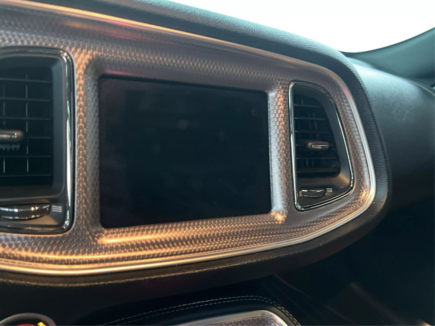 2019 Dodge Challenger - Image 13