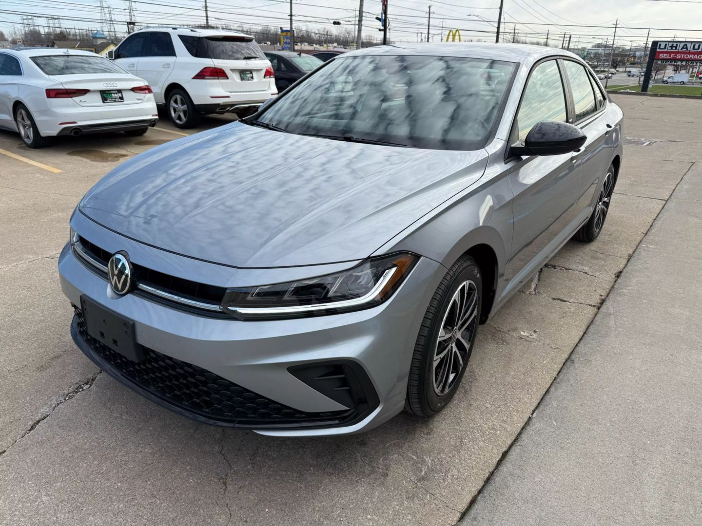 2025 Volkswagen Jetta - Image 5