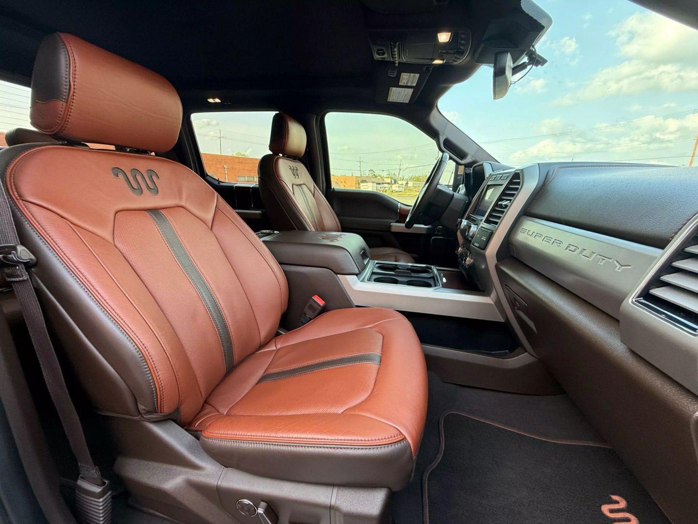 2021 Ford F250 Super Duty Crew Cab - Image 25