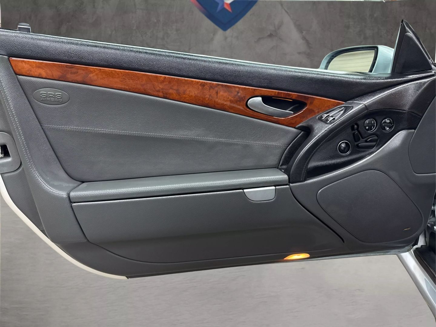 2004 Mercedes-benz Sl-class - Image 35