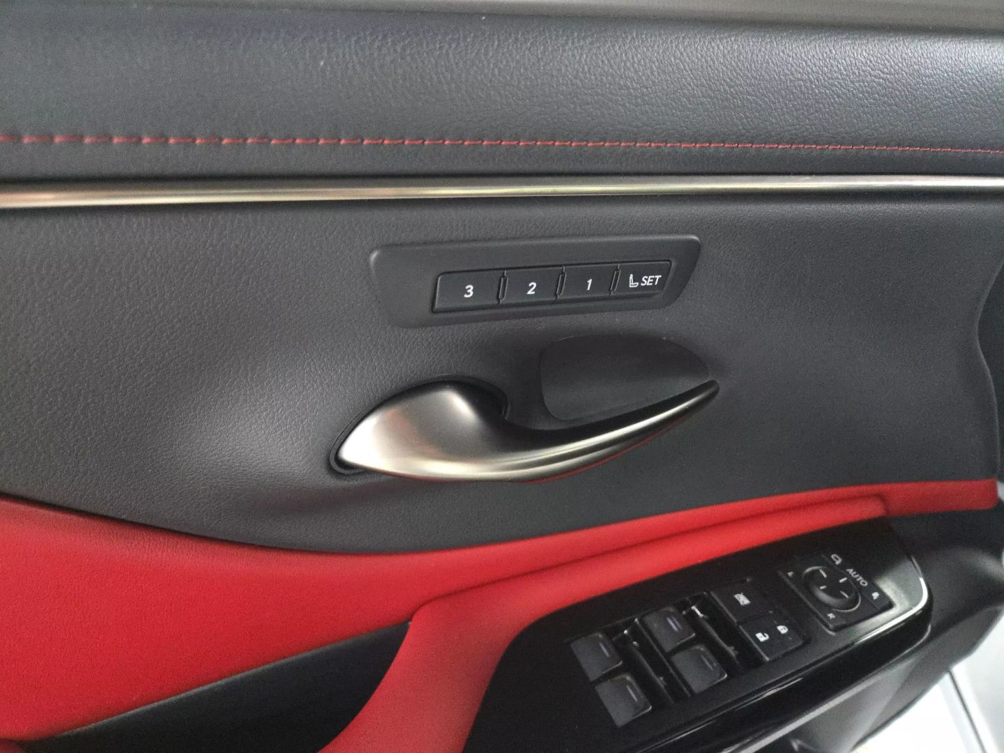 2022 Lexus Es - Image 27