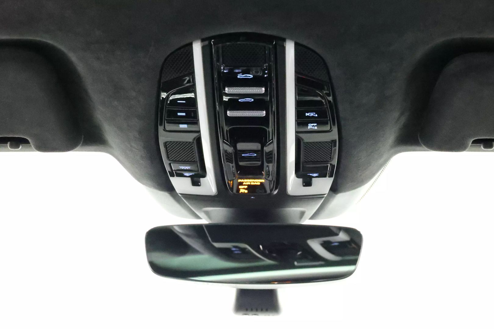 2017 Porsche Panamera - Image 53