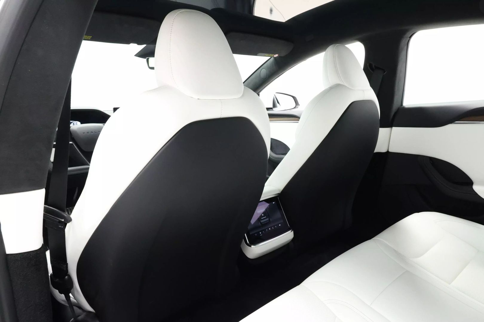 2022 Tesla Model S - Image 48