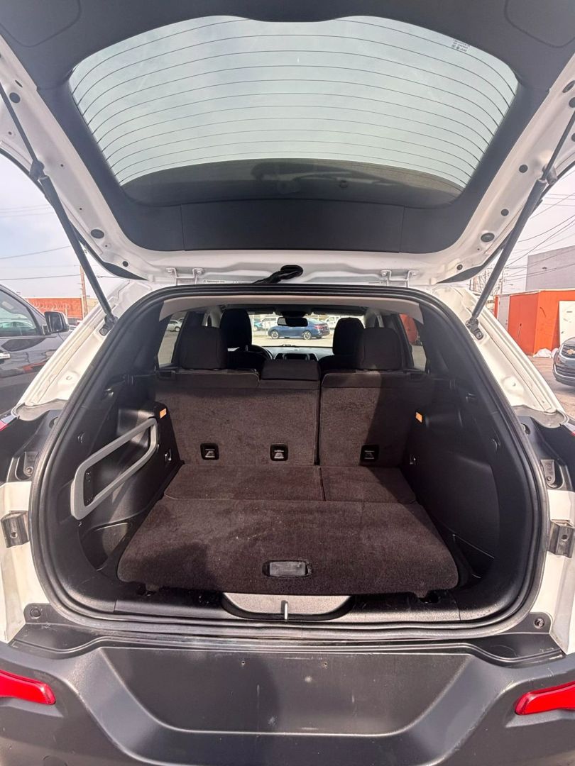 Image 8 of 2014 JEEP CHEROKEE