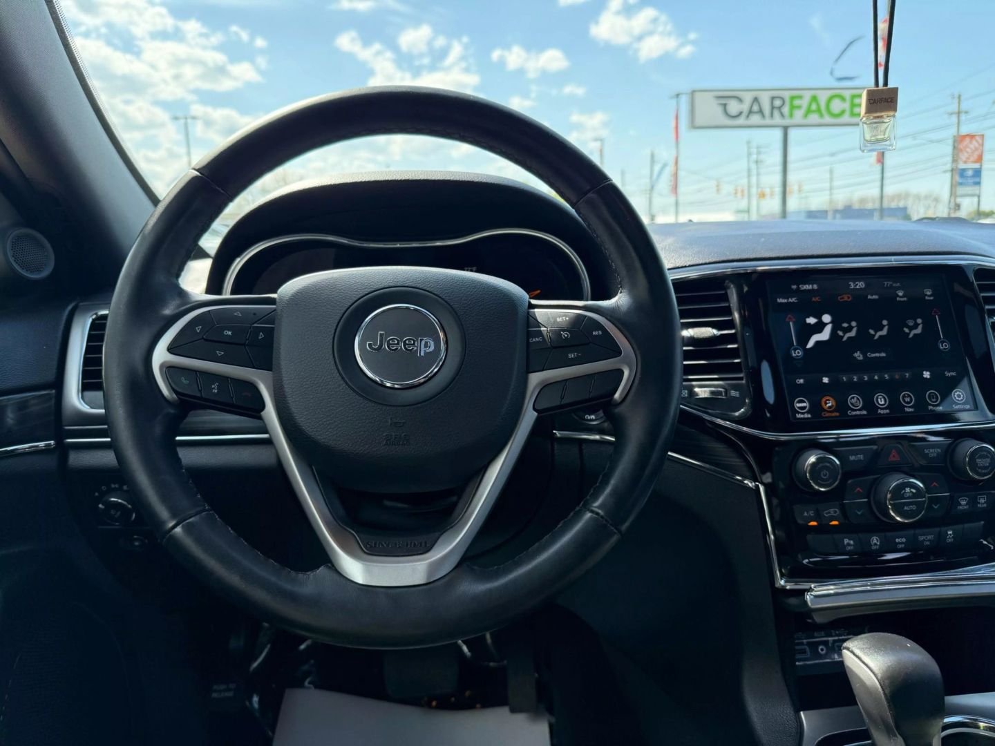 2020 Jeep Grand Cherokee - Image 31