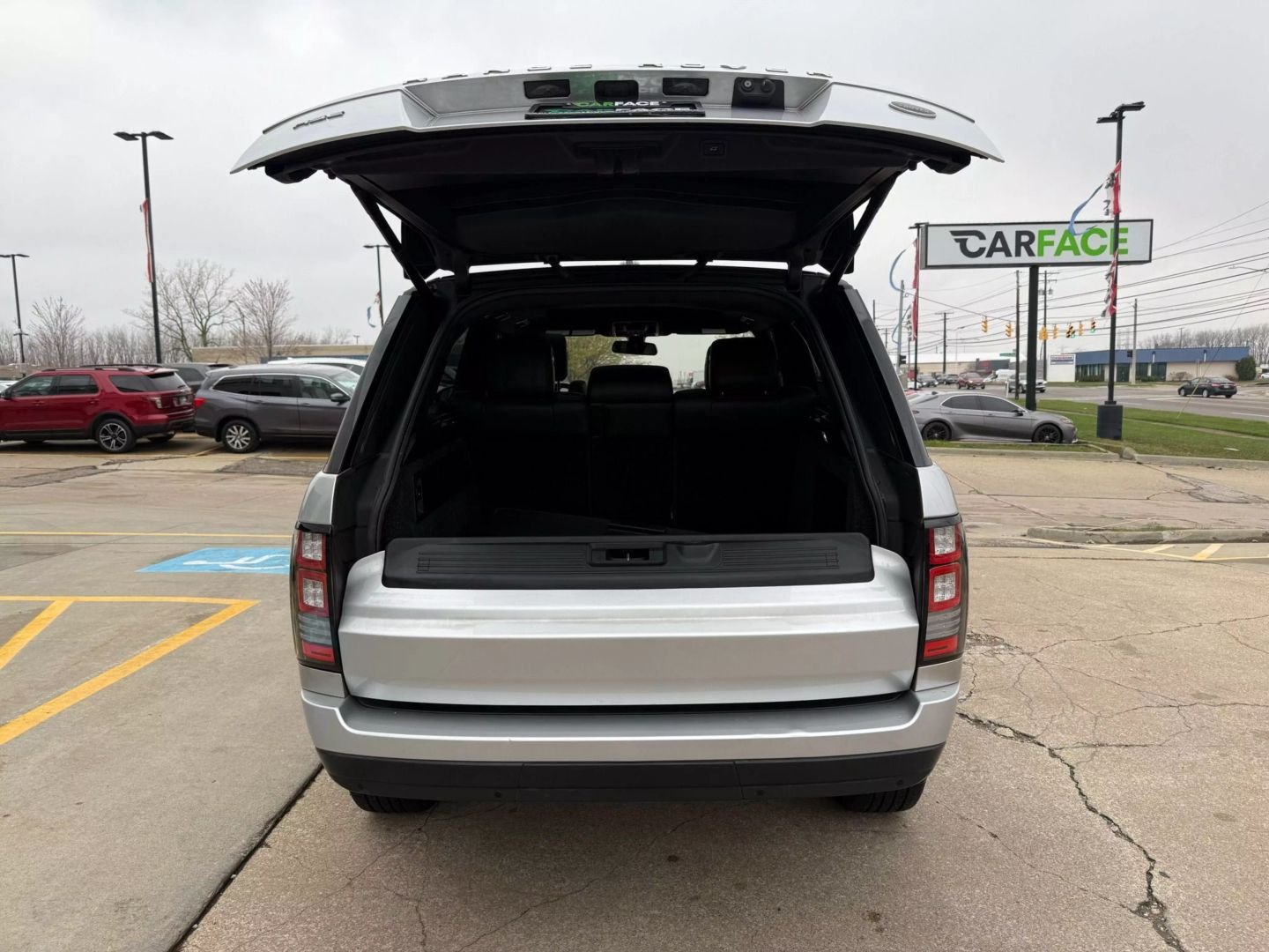 2016 Land Rover Range Rover - Image 11