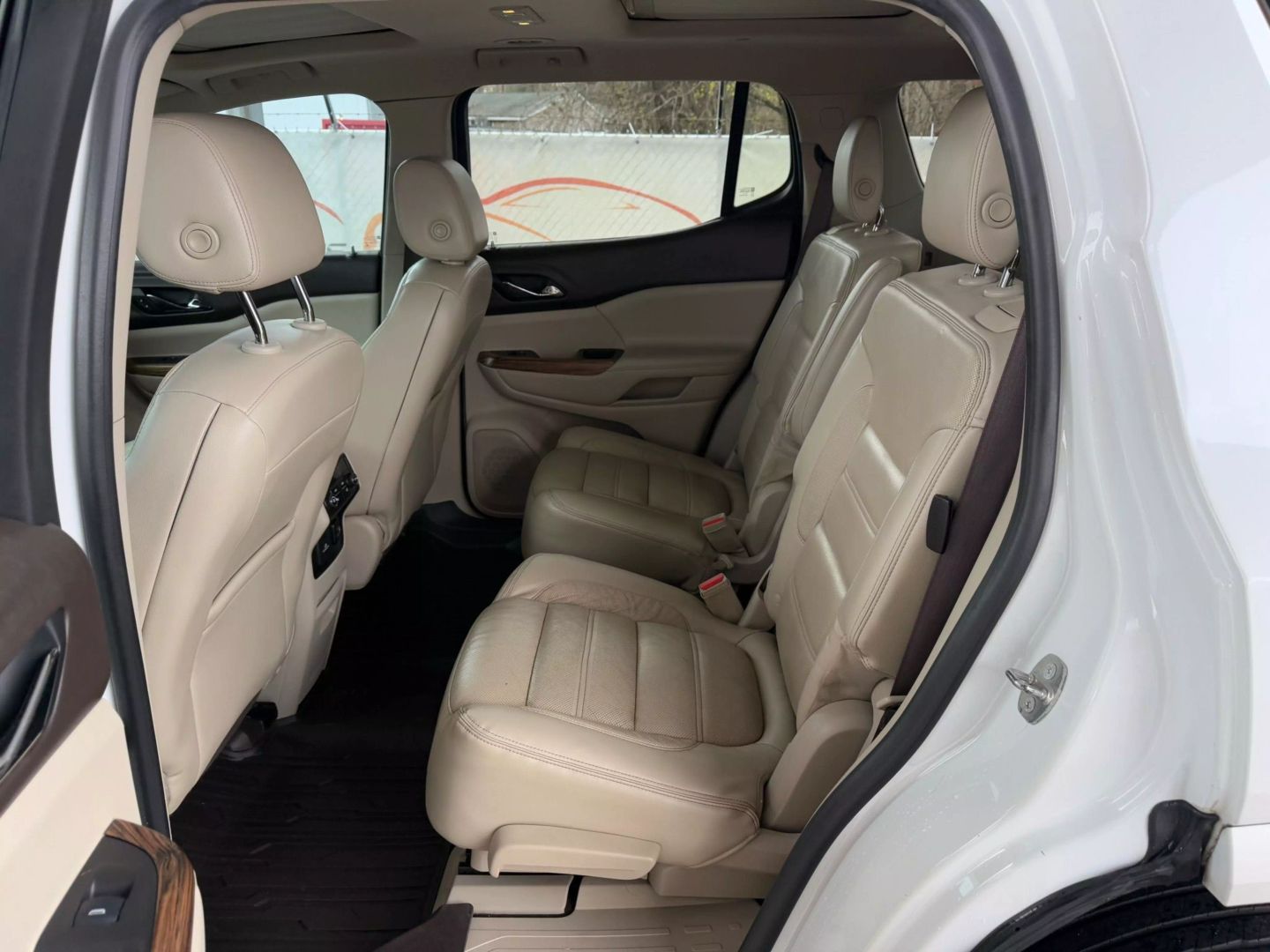 2017 Gmc Acadia - Image 18