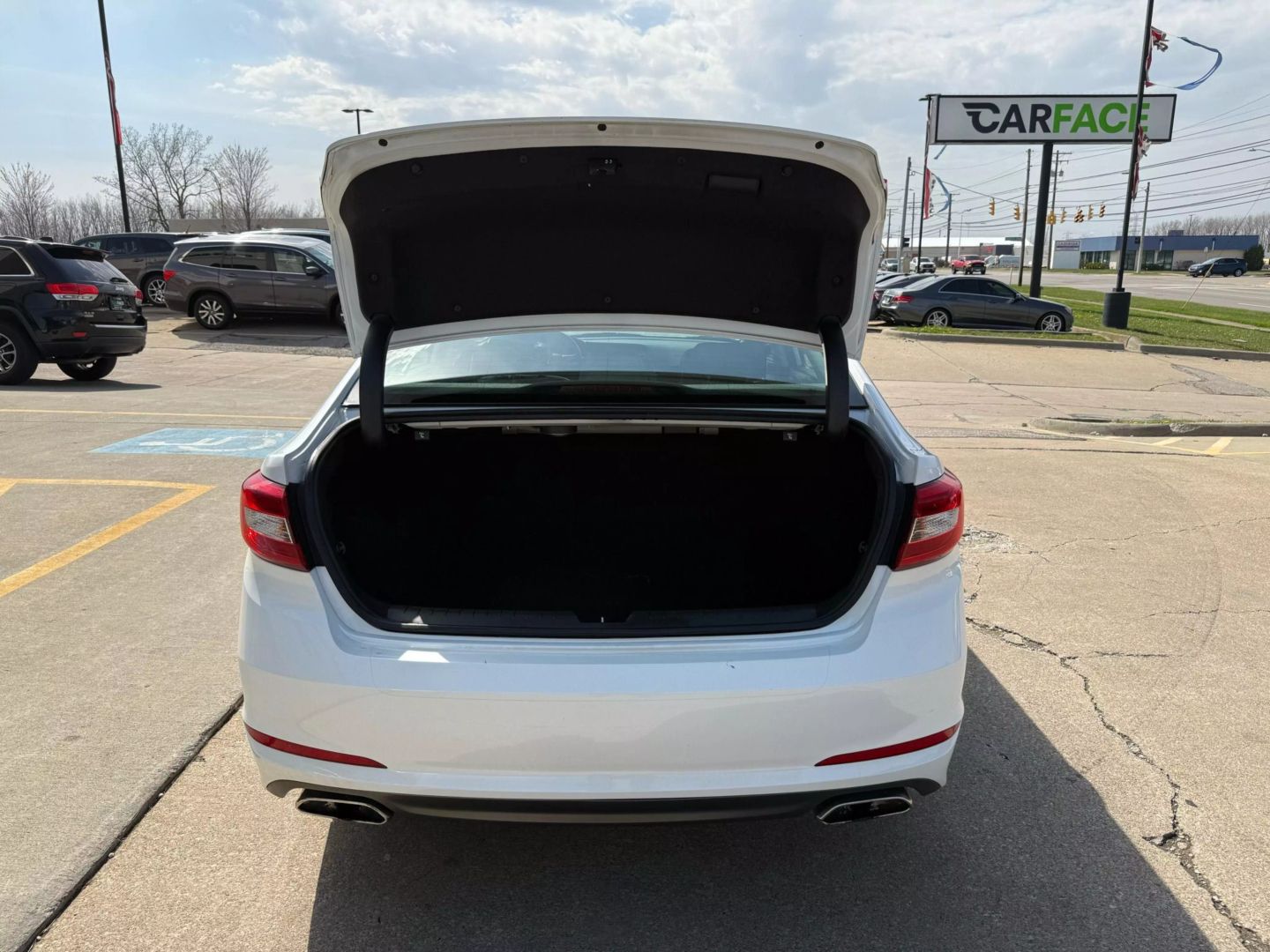 2015 Hyundai Sonata - Image 10