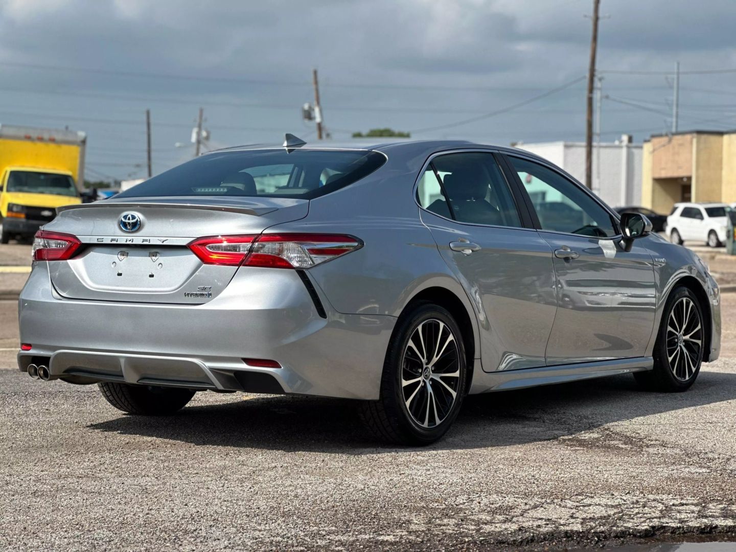 2020 Toyota Camry Hybrid - Image 7