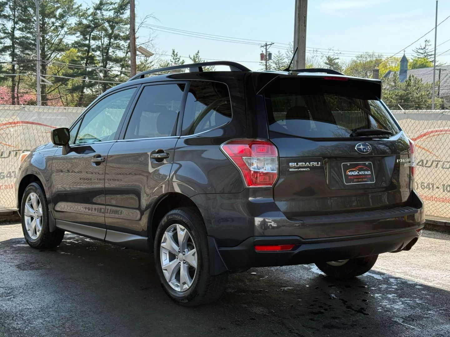 2014 Subaru Forester - Image 11