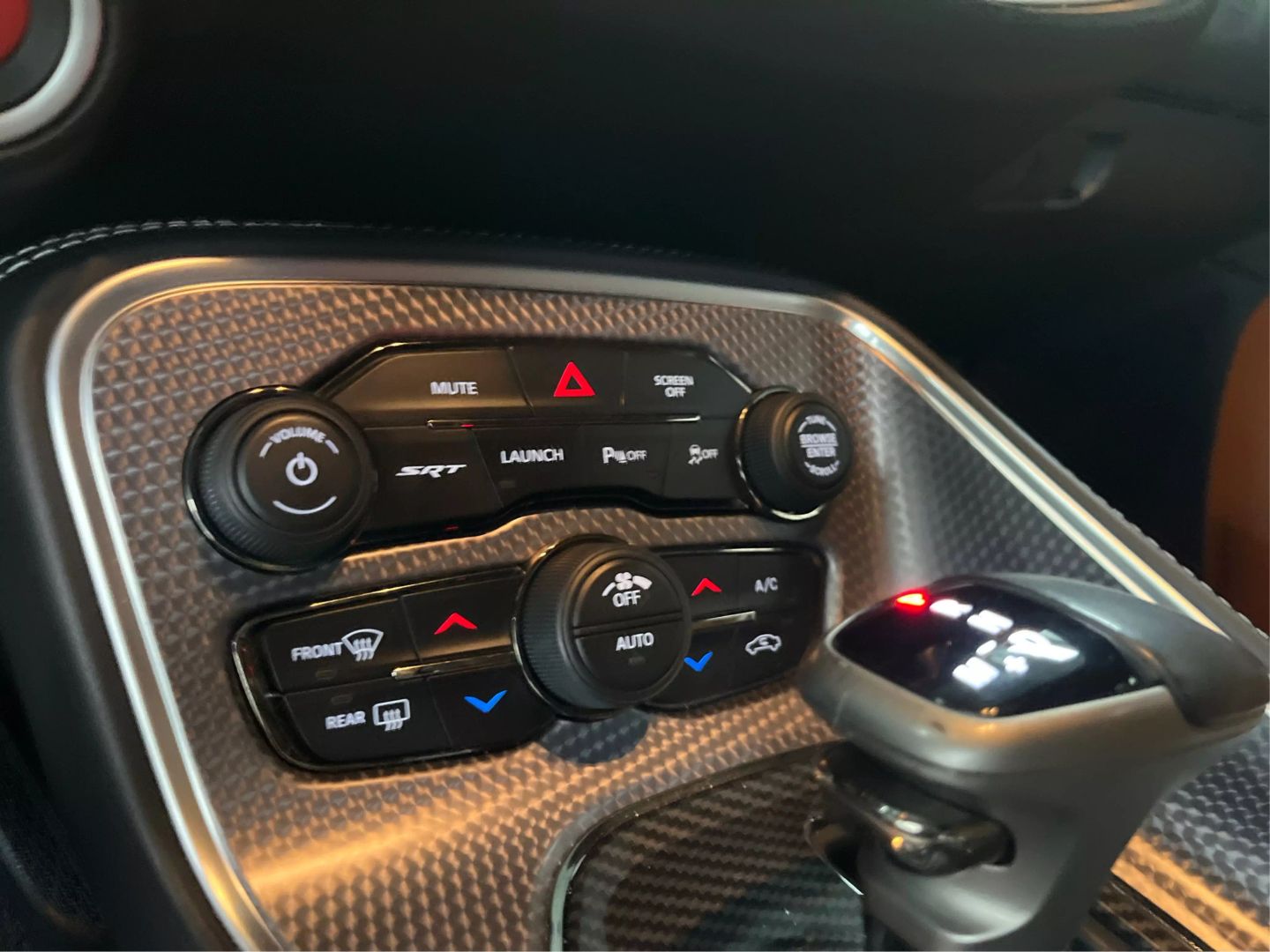 2019 Dodge Challenger - Image 27