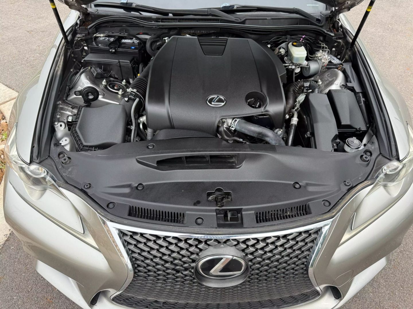 2015 Lexus Is - Image 29