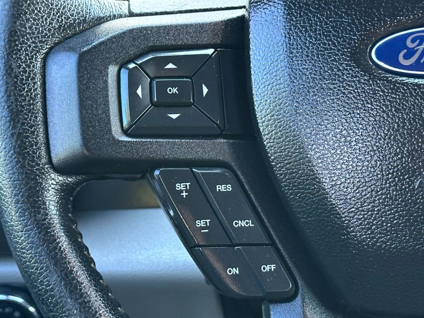 2015 Ford F150 Supercrew Cab - Image 24