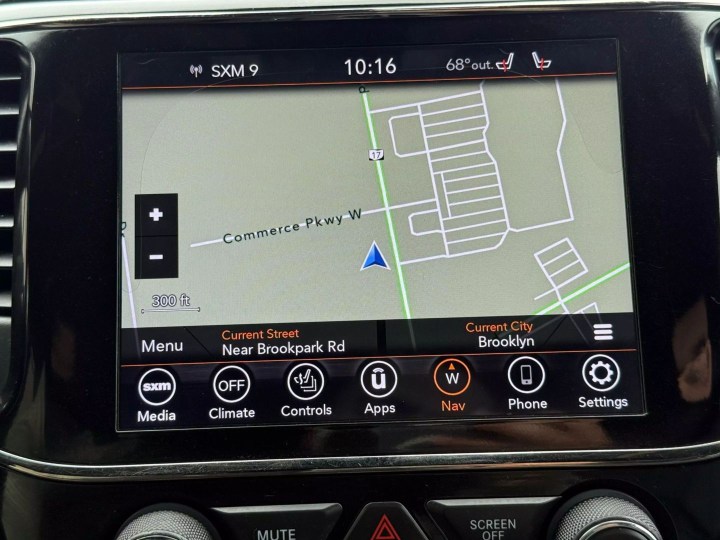 2020 Jeep Grand Cherokee - Image 39