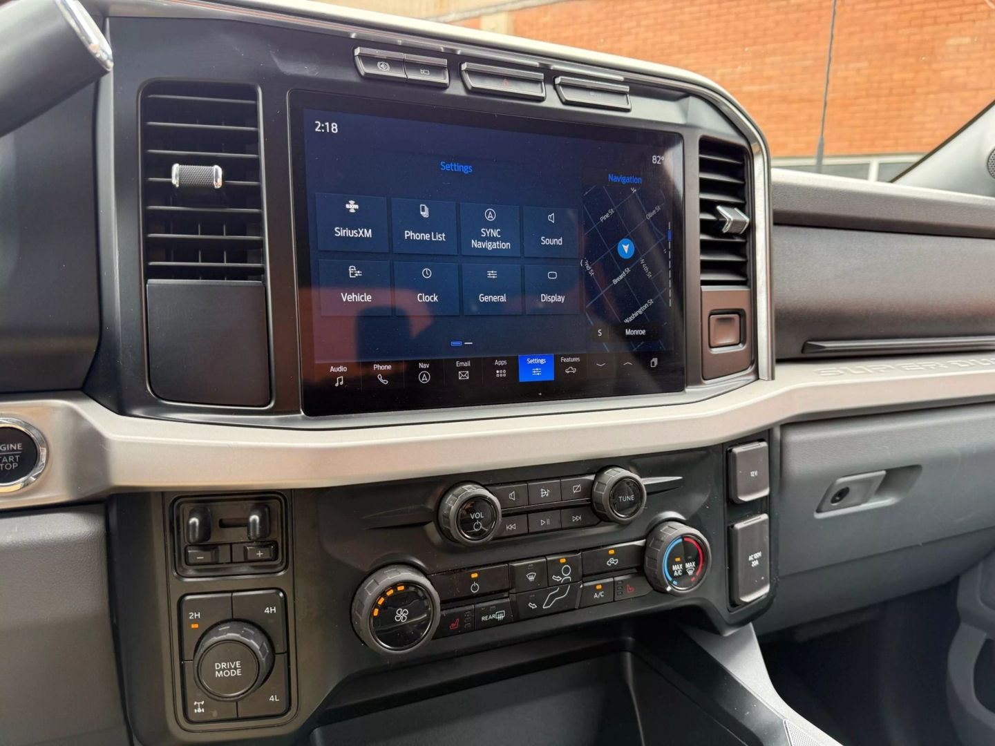 2023 Ford F250 Super Duty Crew Cab - Image 24