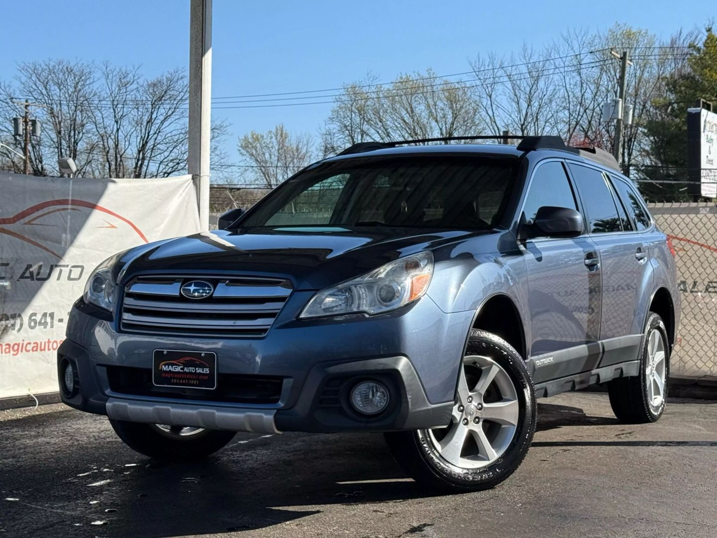 2014 Subaru Outback - Image 1