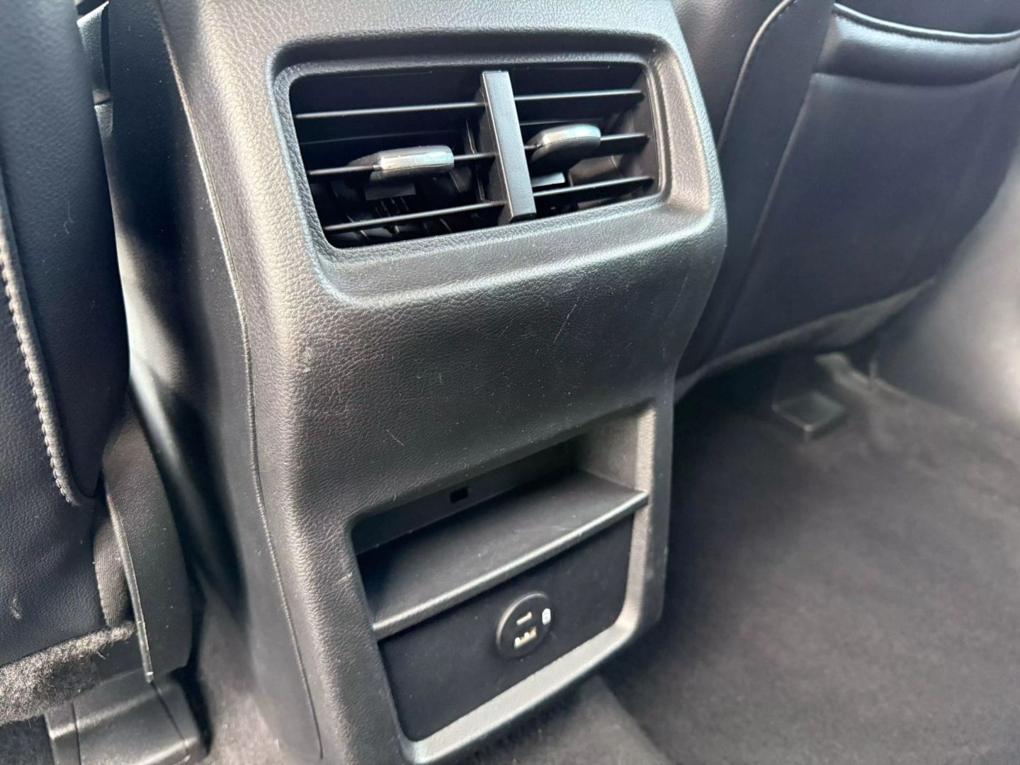 2022 Ford Edge - Image 17