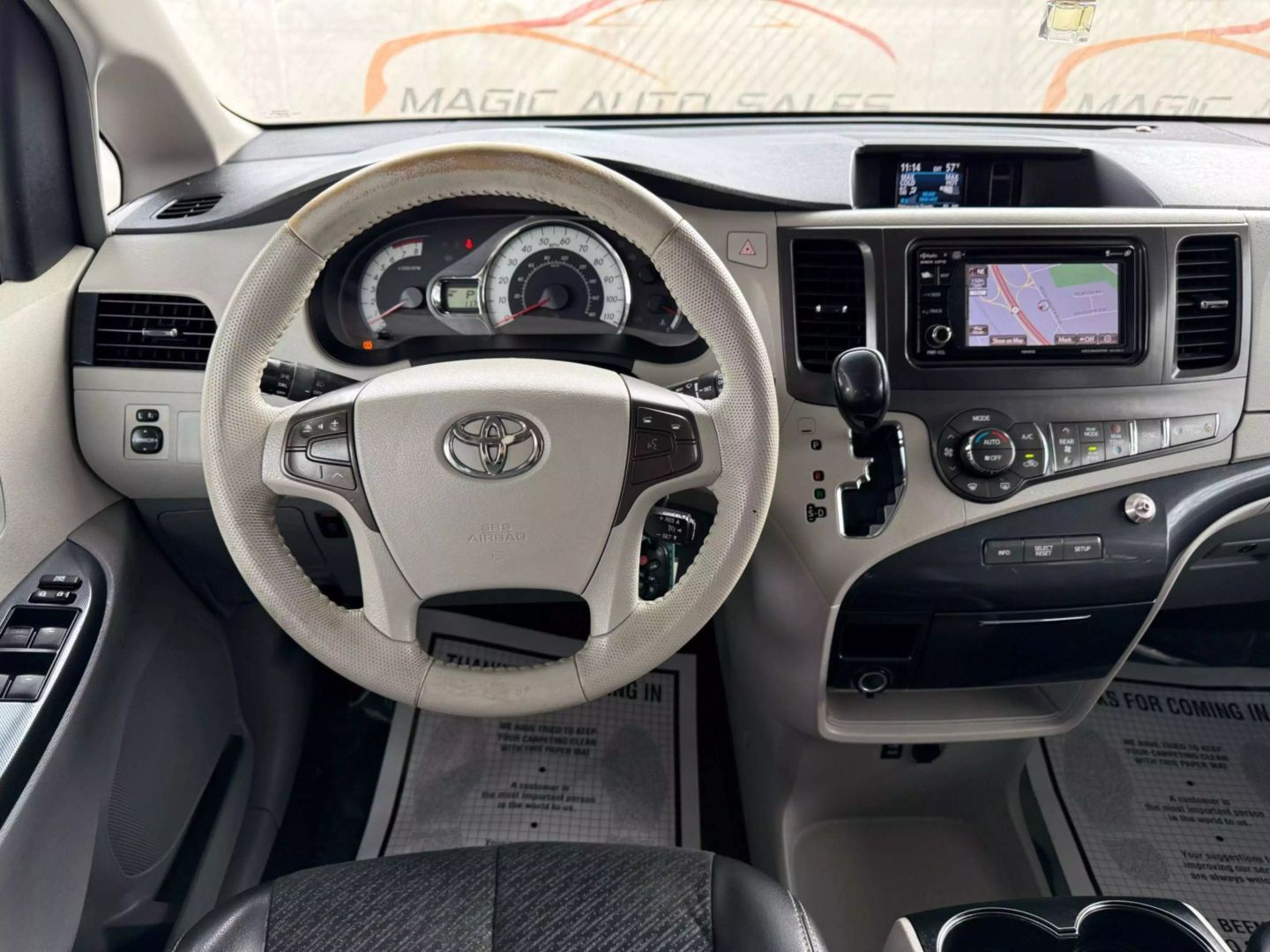 2013 Toyota Sienna - Image 28