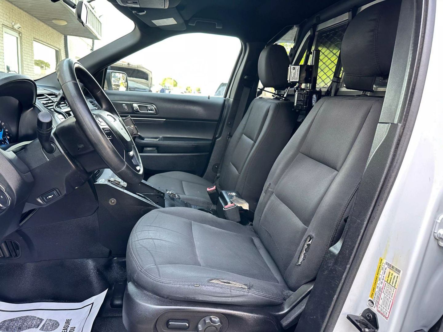 2019 Ford Explorer - Image 15