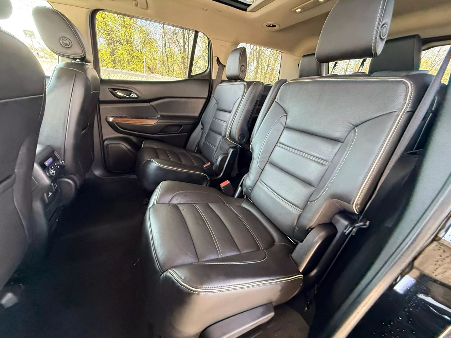 2017 Gmc Acadia - Image 19