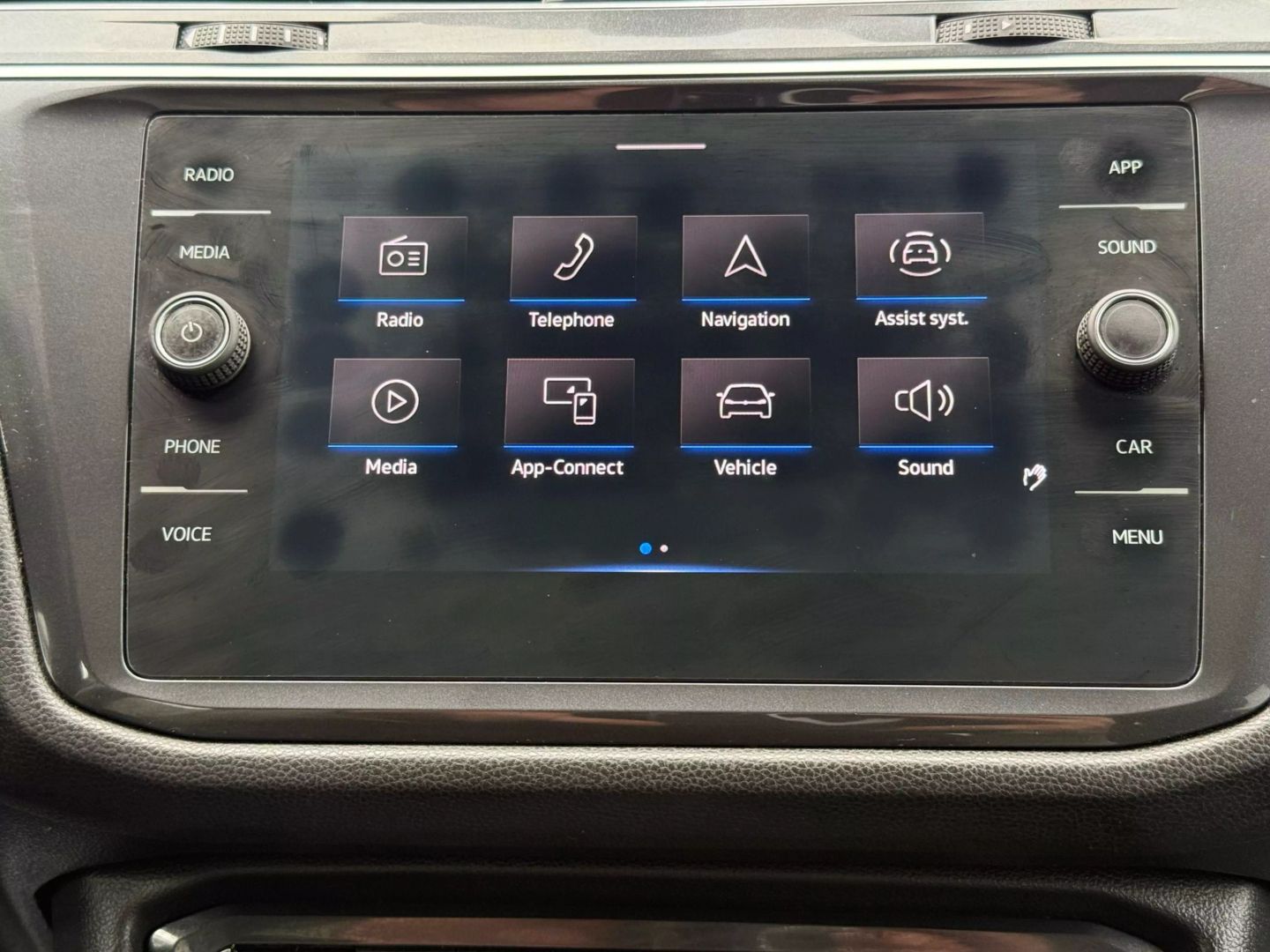 2021 Volkswagen Tiguan - Image 38