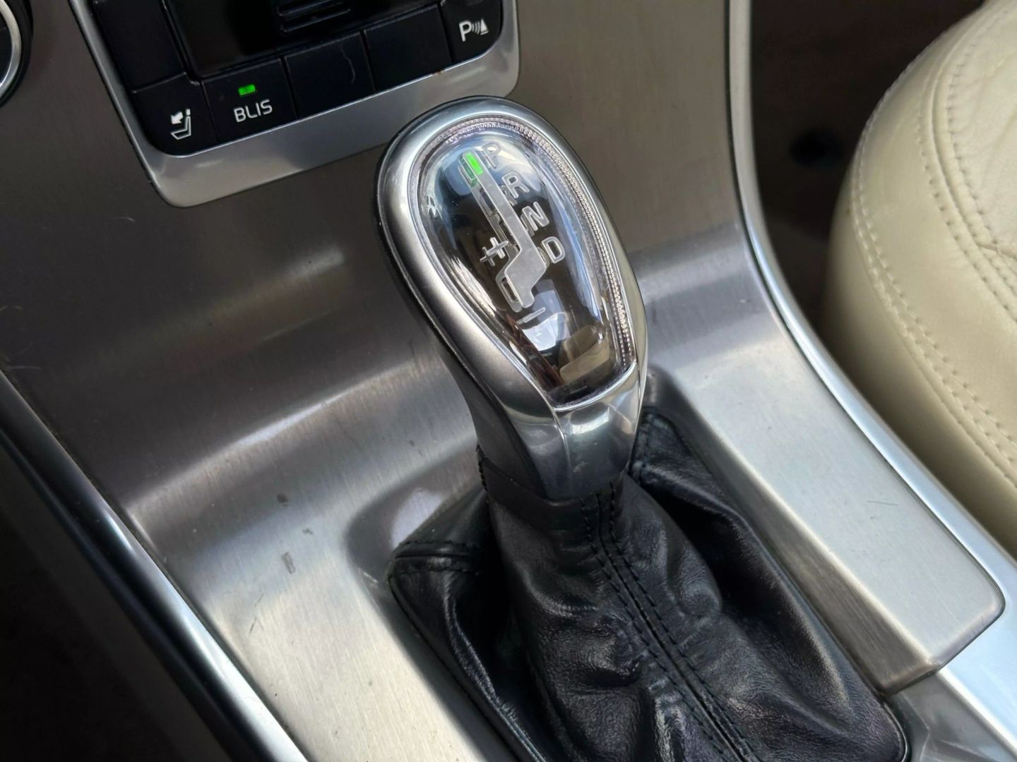 2013 Volvo Xc60 - Image 39