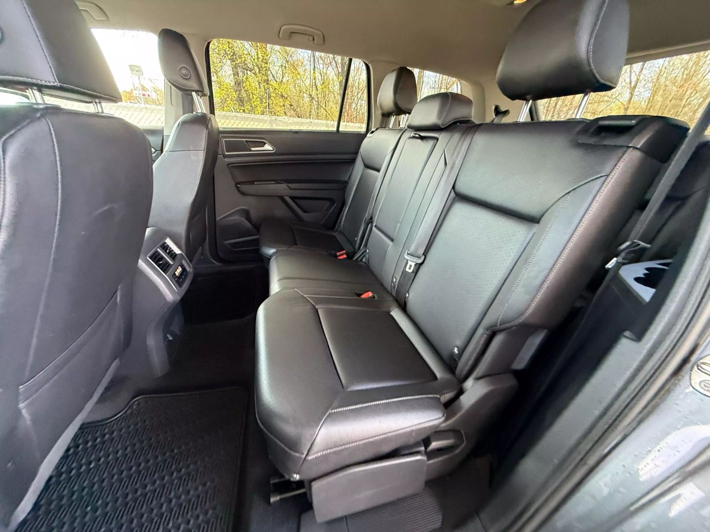 2018 Volkswagen Atlas - Image 19