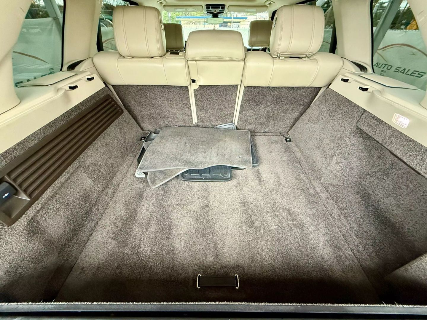 2017 Land Rover Range Rover - Image 20