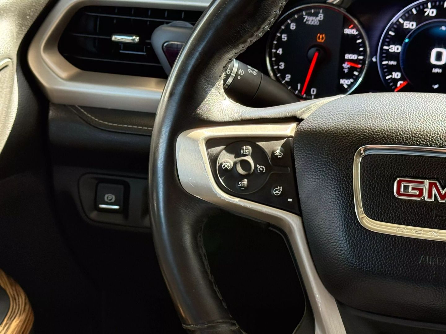 2017 Gmc Acadia - Image 37