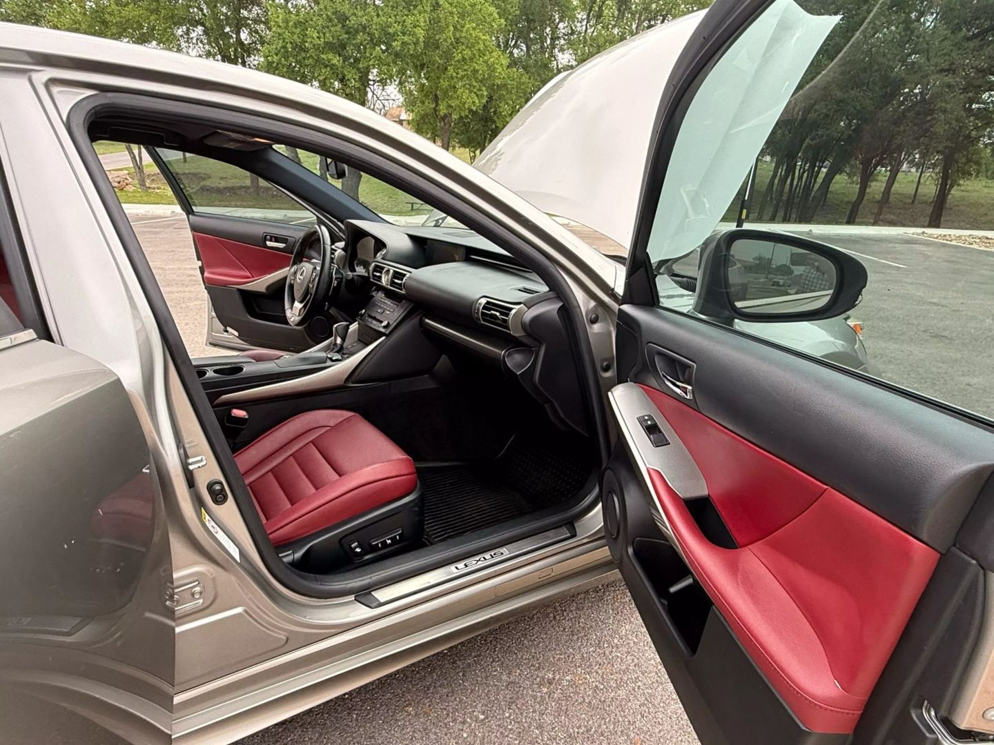 2015 Lexus Is - Image 12