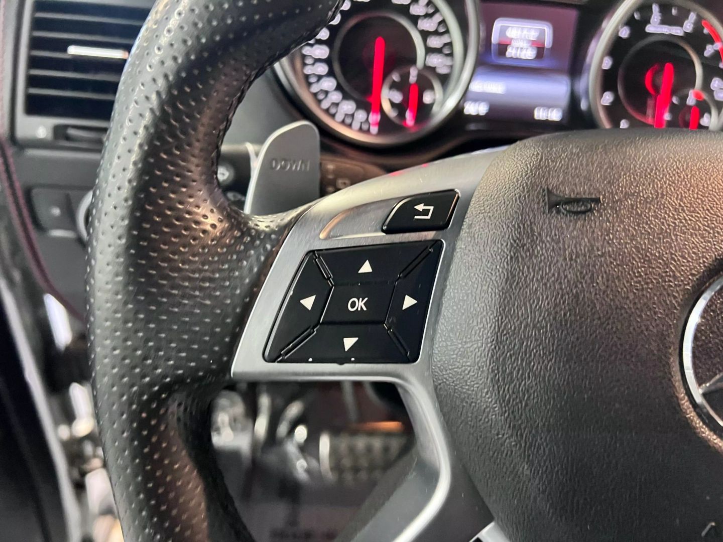 2018 Mercedes-benz Mercedes-amg G-class G 63 Amg Sport Utility 4d - Image 17