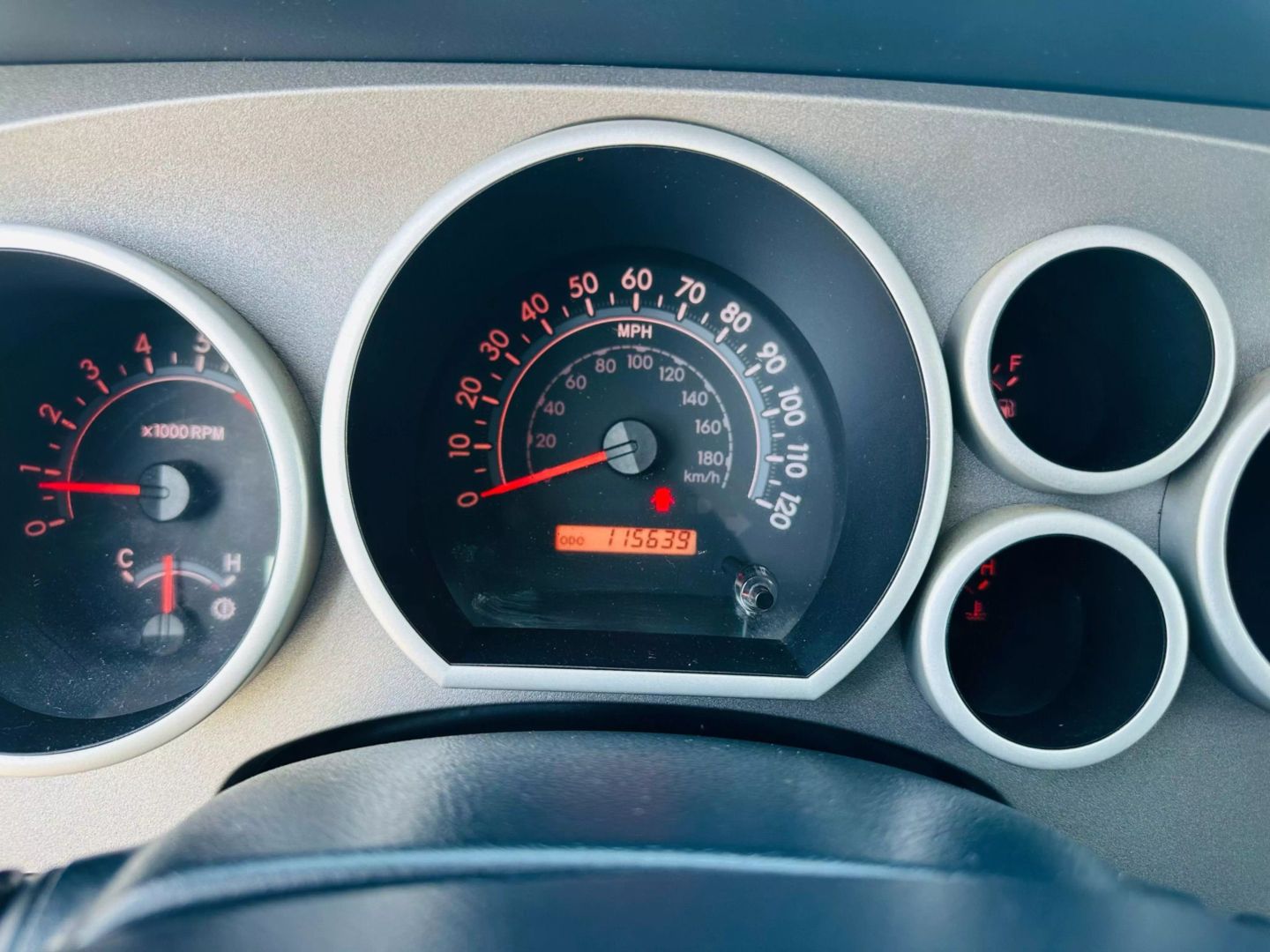 2010 Toyota Tundra Crewmax - Image 22