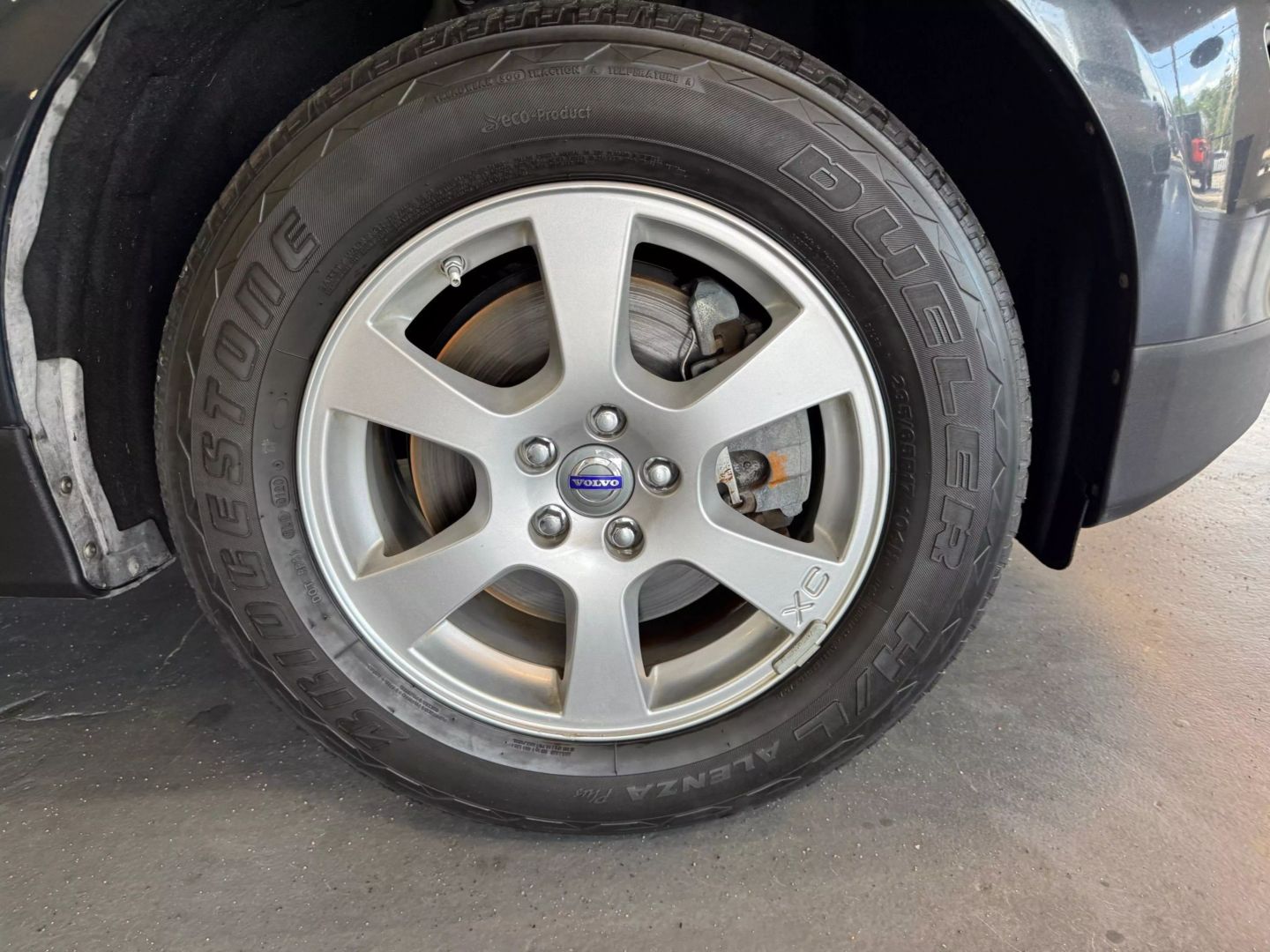 2012 Volvo Xc60 3.2 Sport Utility 4d - Image 28