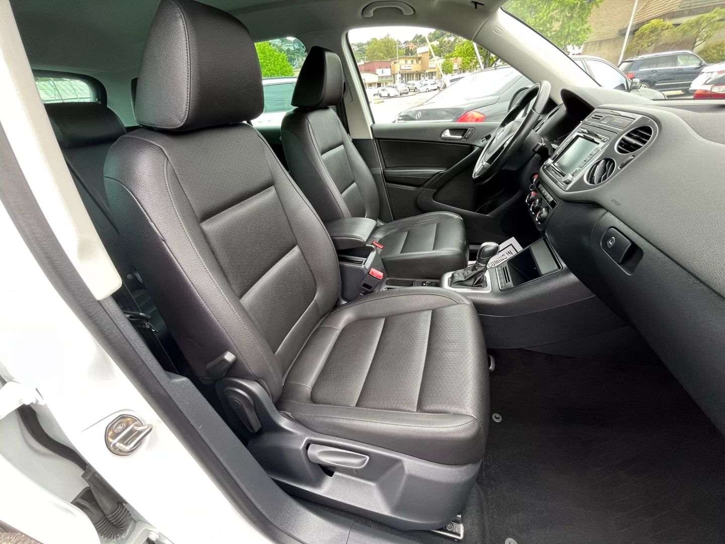 2015 Volkswagen Tiguan  Vin: Wvgav7ax6fw600663 Stock Id: 600663 - Image 11