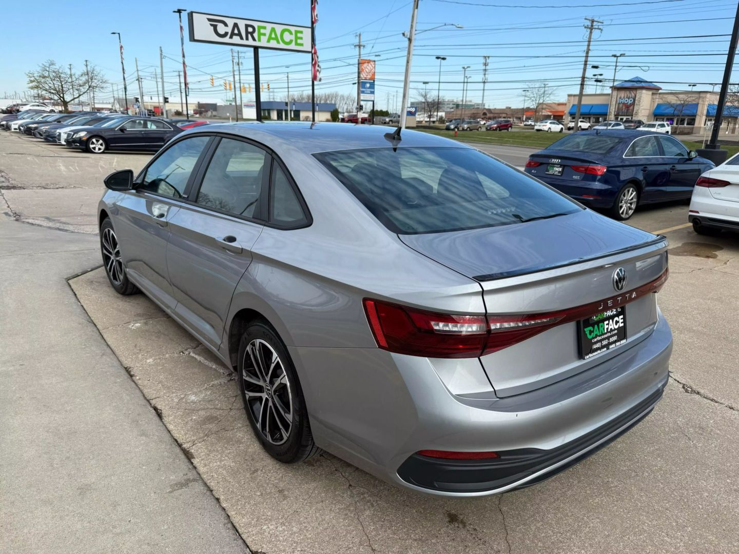 2025 Volkswagen Jetta - Image 8