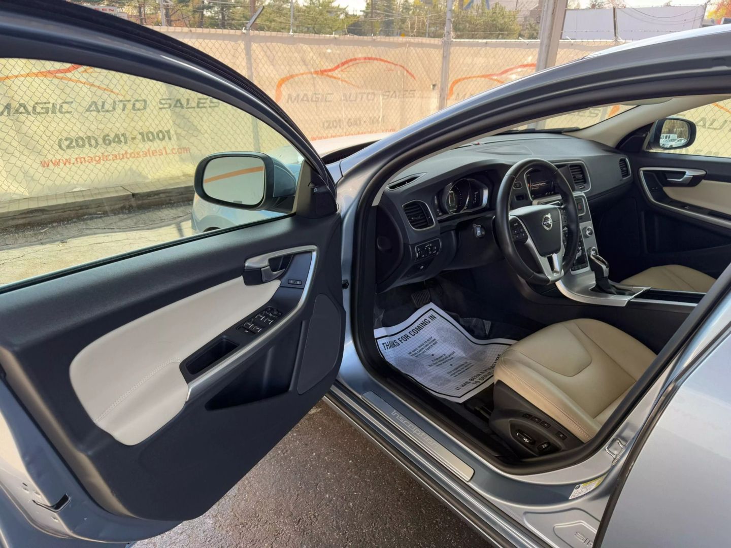2017 Volvo S60 - Image 14