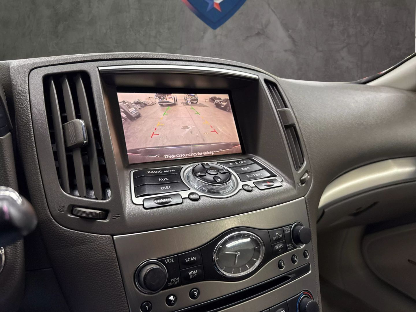 2012 Infiniti G - Image 20