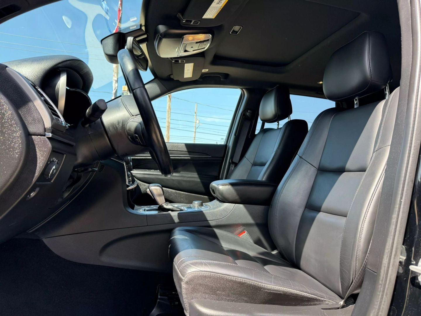 2020 Jeep Grand Cherokee - Image 19