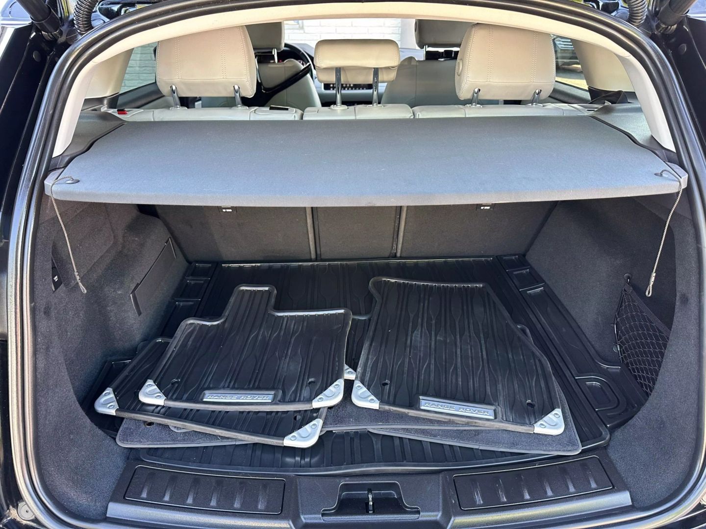 2020 Land Rover Range Rover Evoque - Image 17