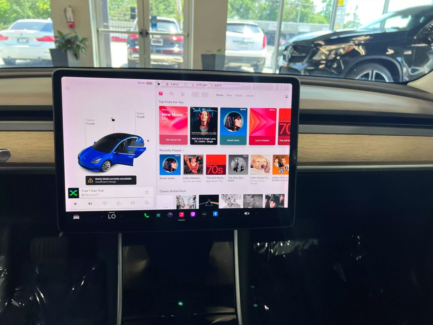 2018 Tesla Model 3 Mid Range Sedan 4d - Image 18
