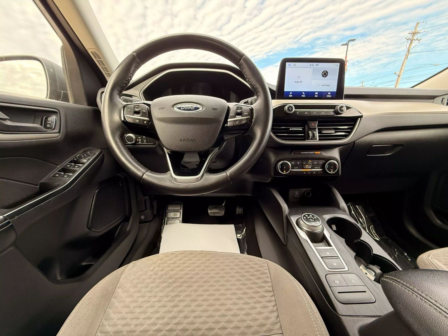 2022 Ford Escape - Image 28