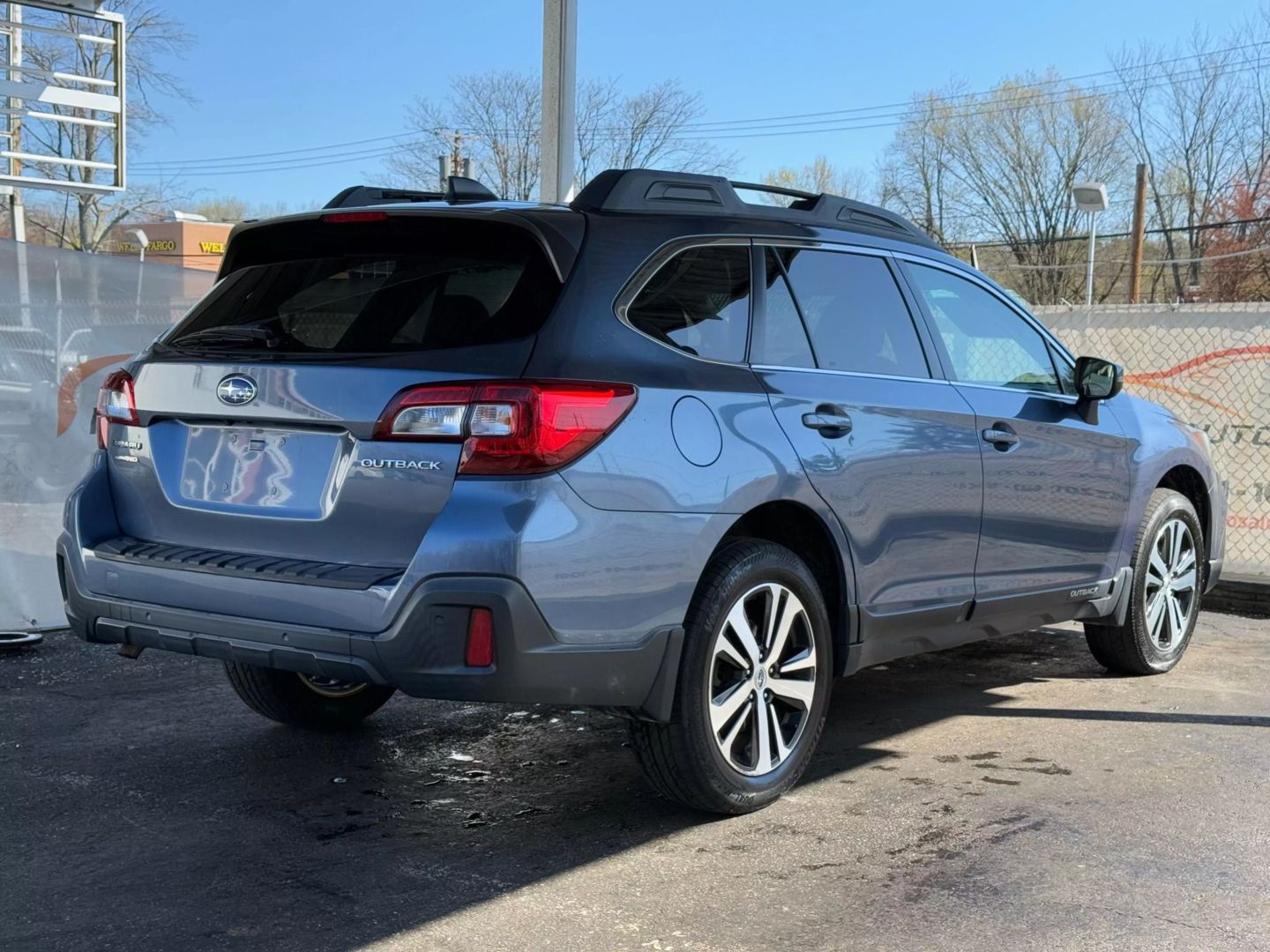 2018 Subaru Outback - Image 11