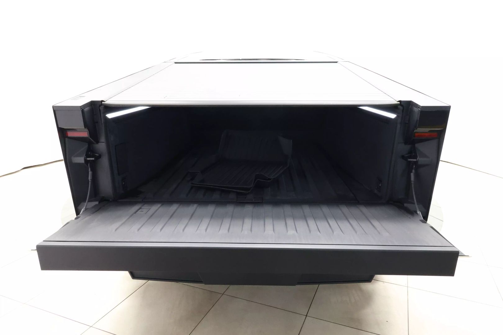 2024 Tesla Cybertruck - Image 77