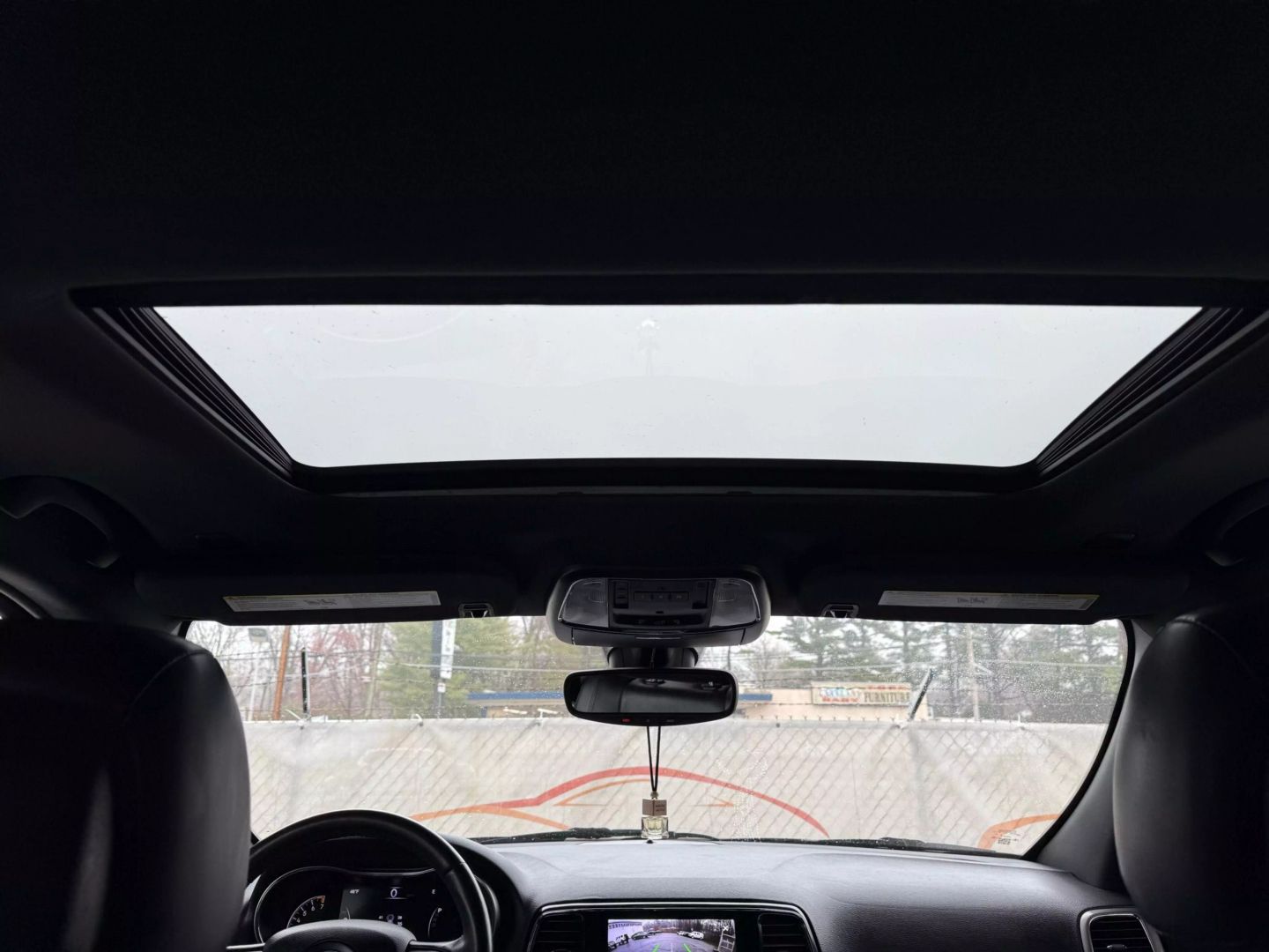 2019 Jeep Grand Cherokee - Image 38