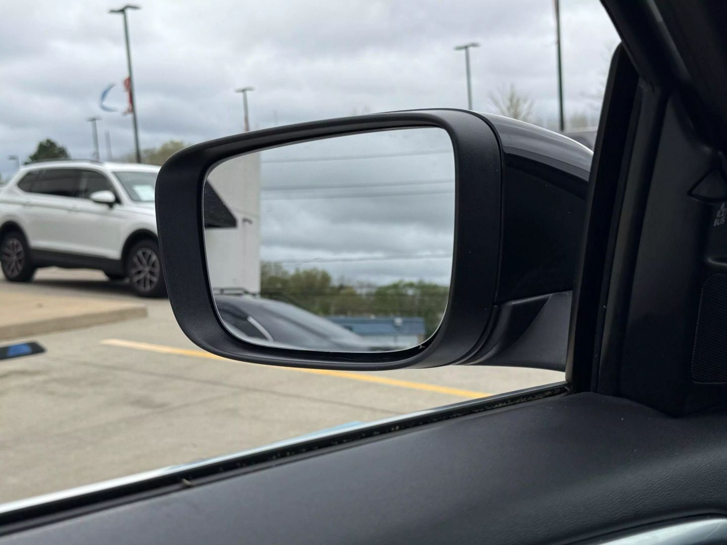 2017 Volvo Xc60 - Image 46