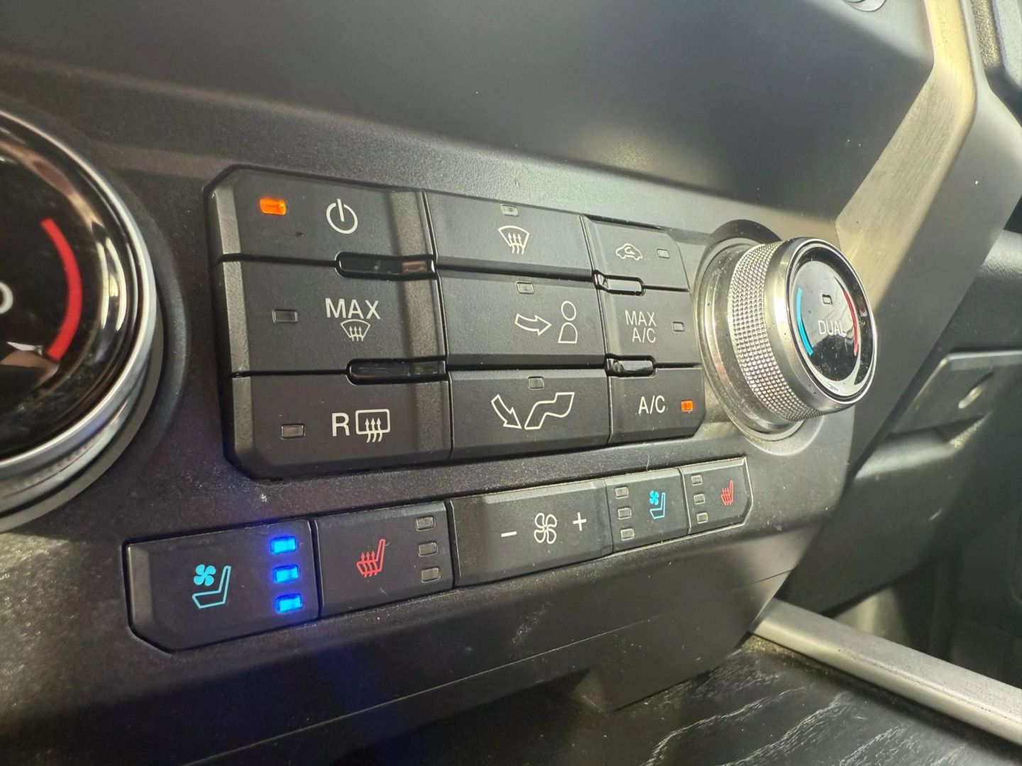 2019 Ford F150 Supercrew Cab - Image 33