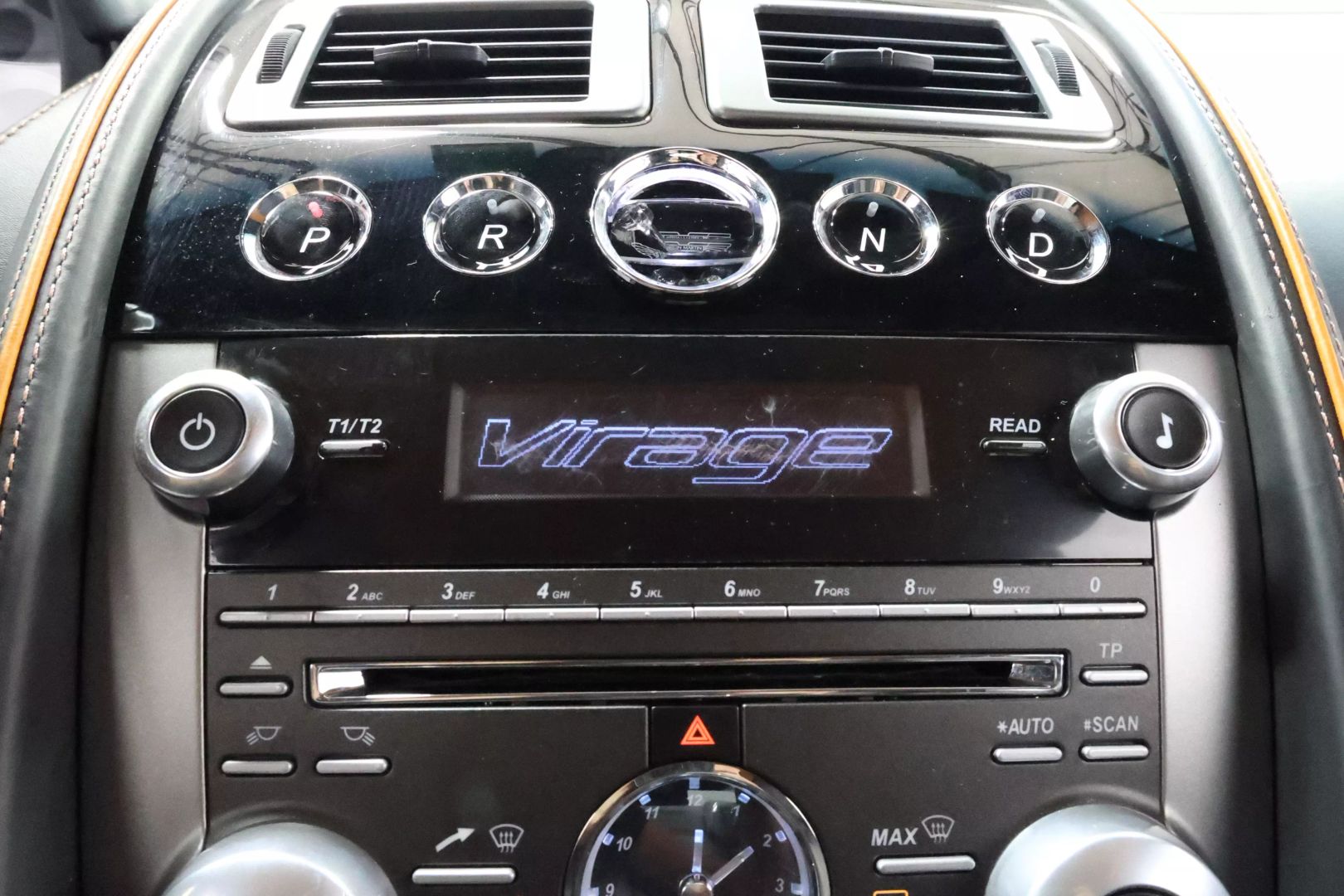 2012 Aston Martin Virage - Image 31