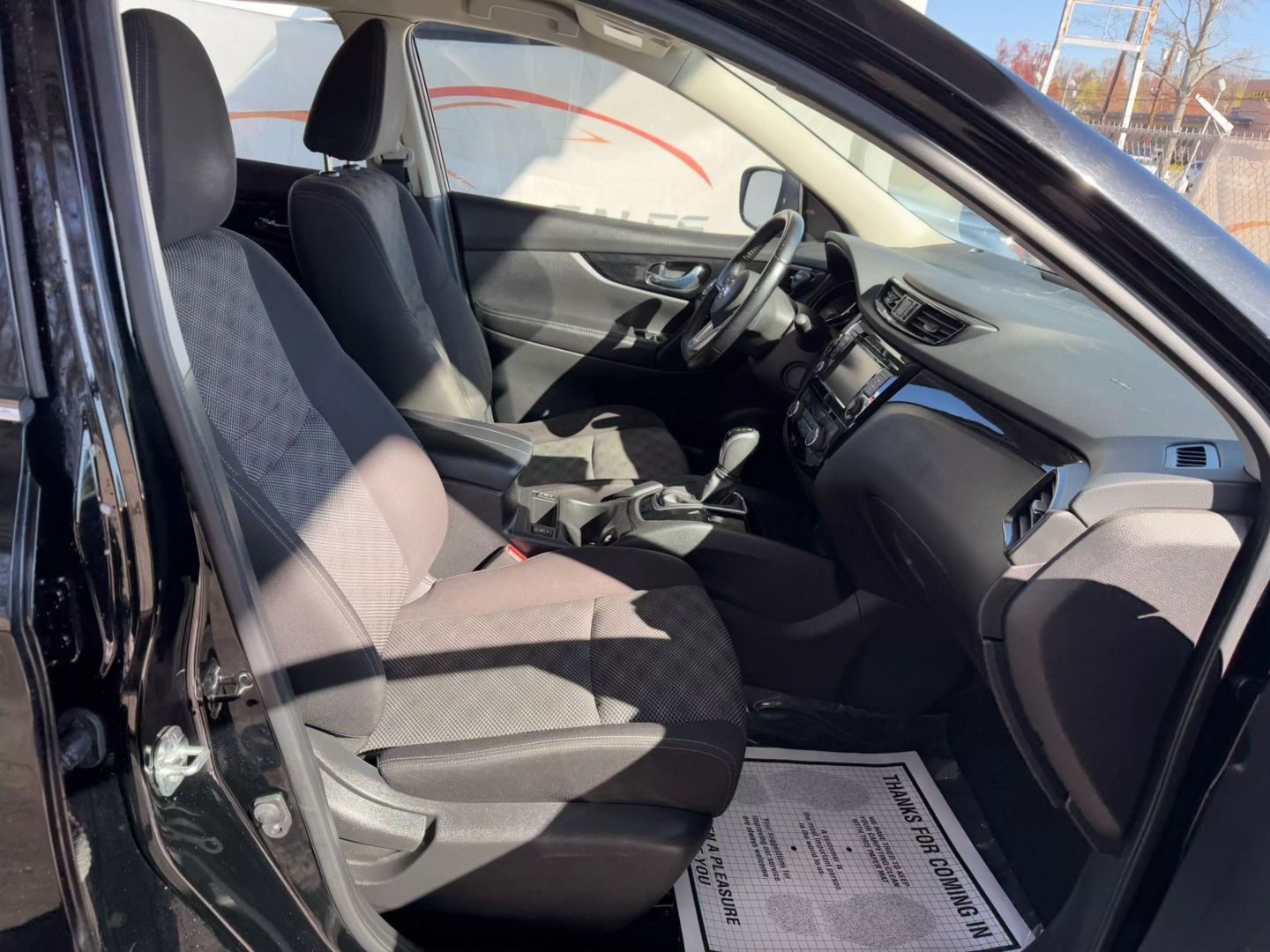2020 Nissan Rogue Sport - Image 25