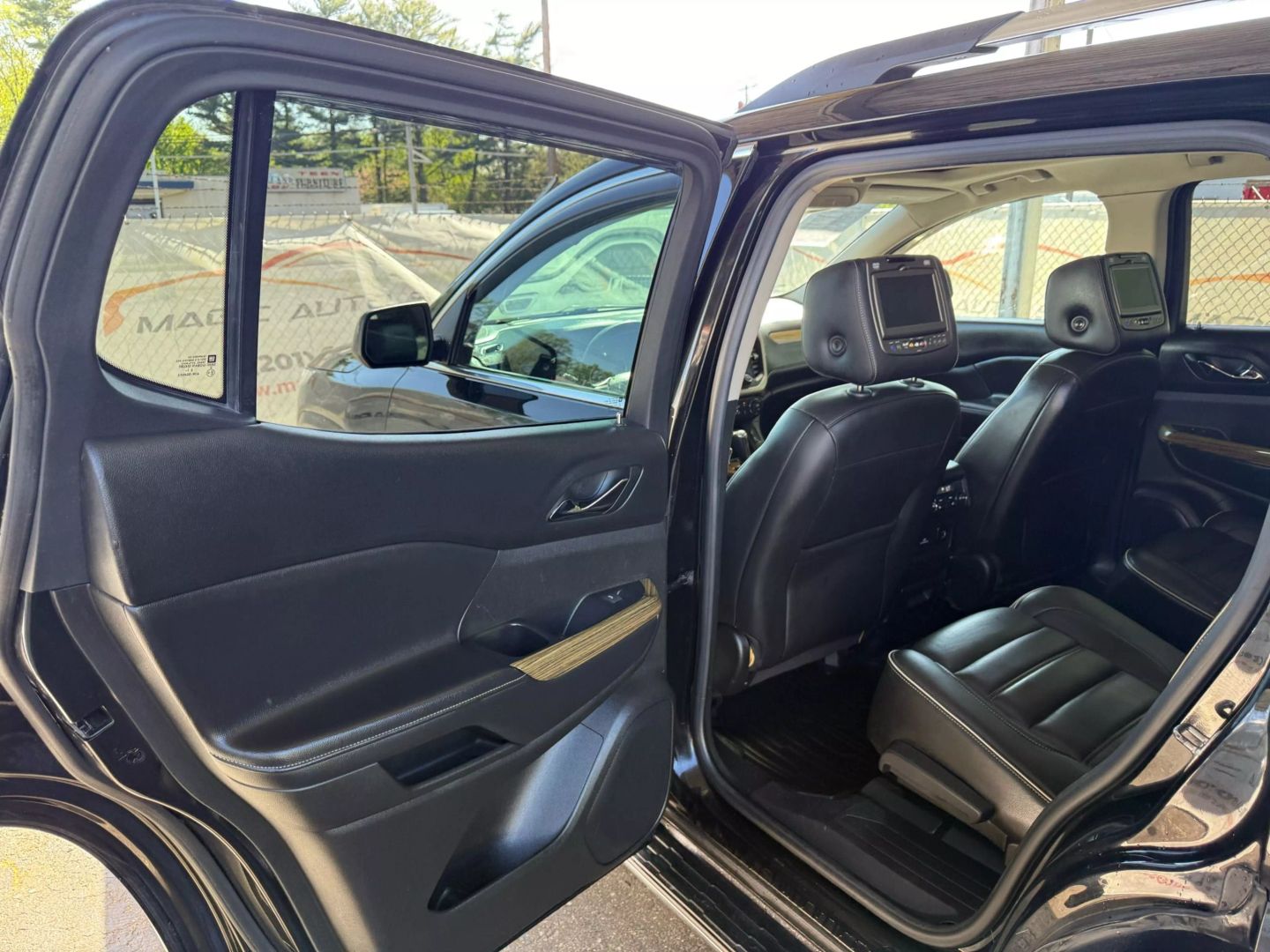 2017 Gmc Acadia - Image 17